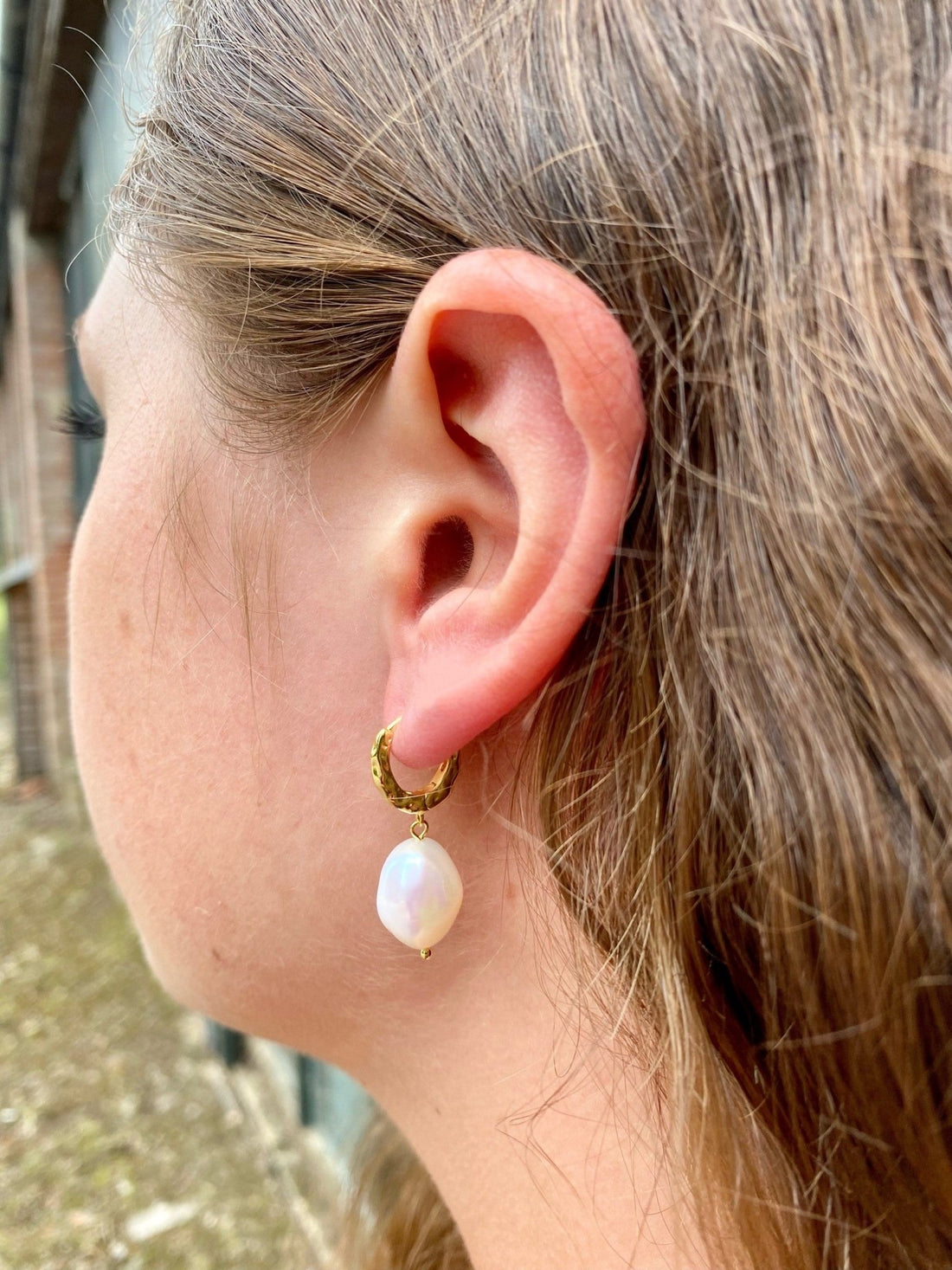 Girls With A Pearl Earring - Reeves & Reeves