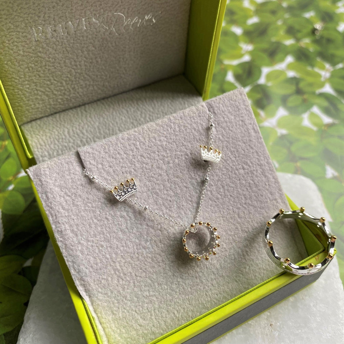 Queen Elizabeth II - Reeves & Reeves