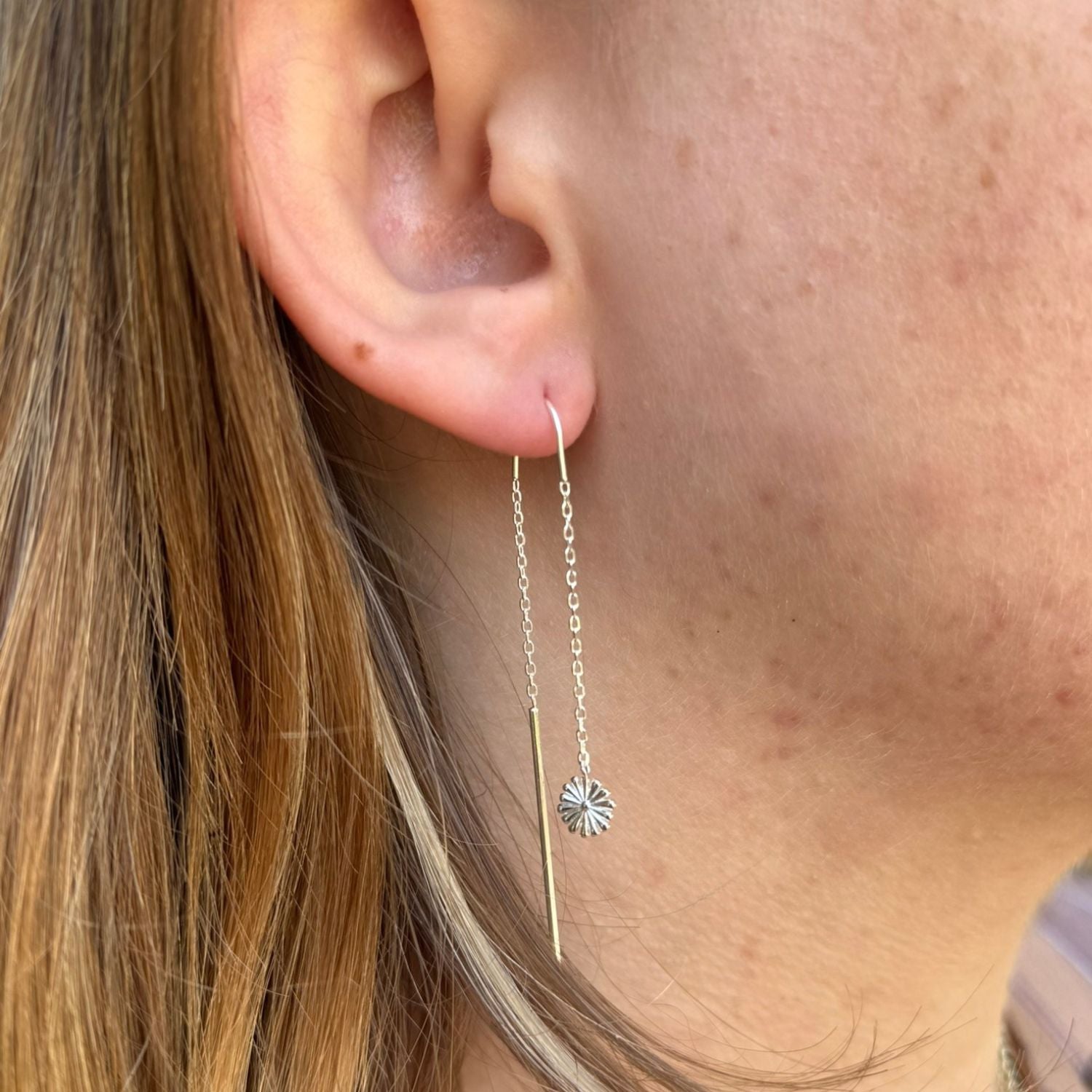 Falling Daisy Earrings - Reeves & Reeves