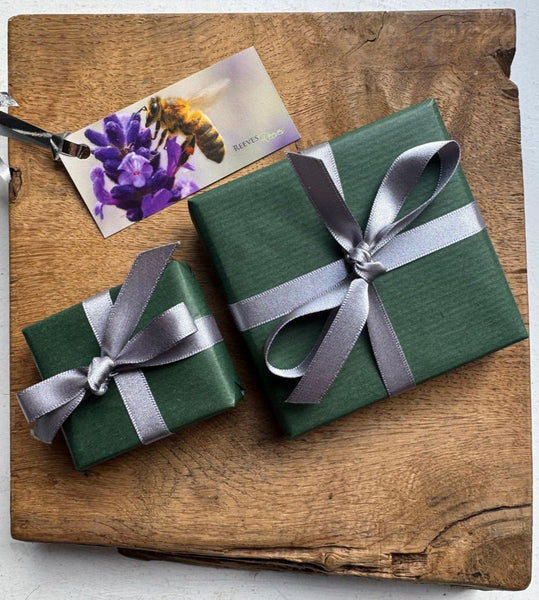 Gift Wrap - Reeves & Reeves