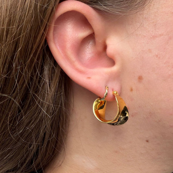 Wide Swoosh Hoop Earrings - Reeves & Reeves