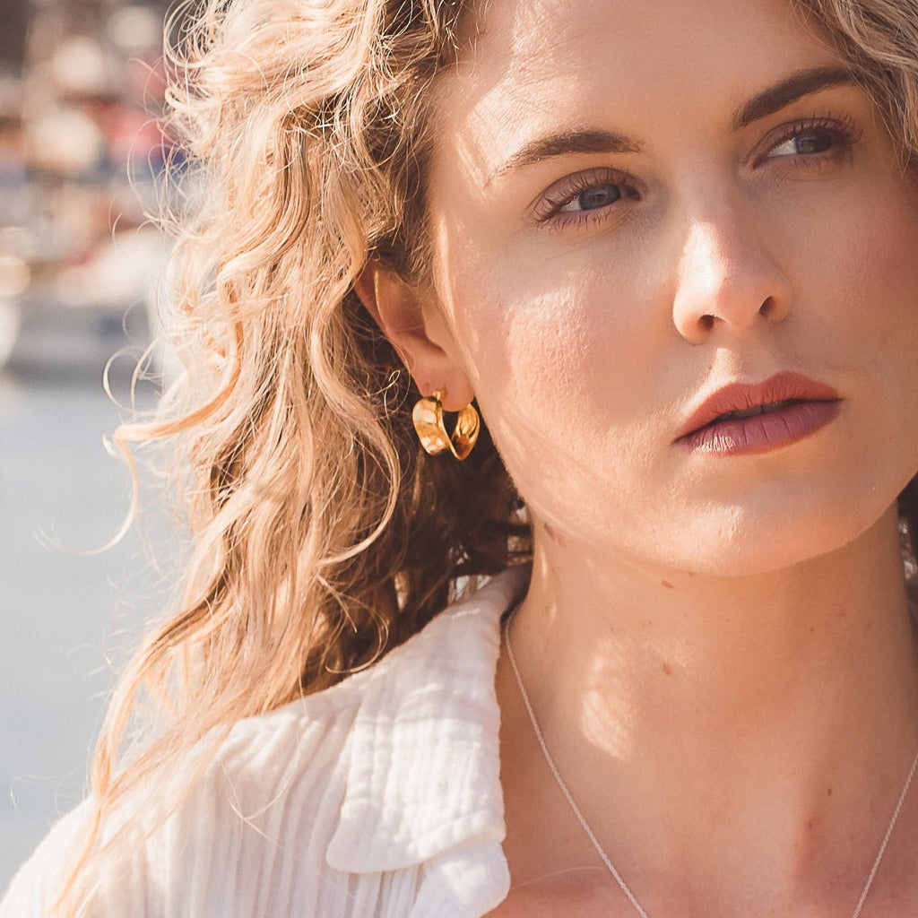 Wide Swoosh Hoop Earrings - Reeves & Reeves
