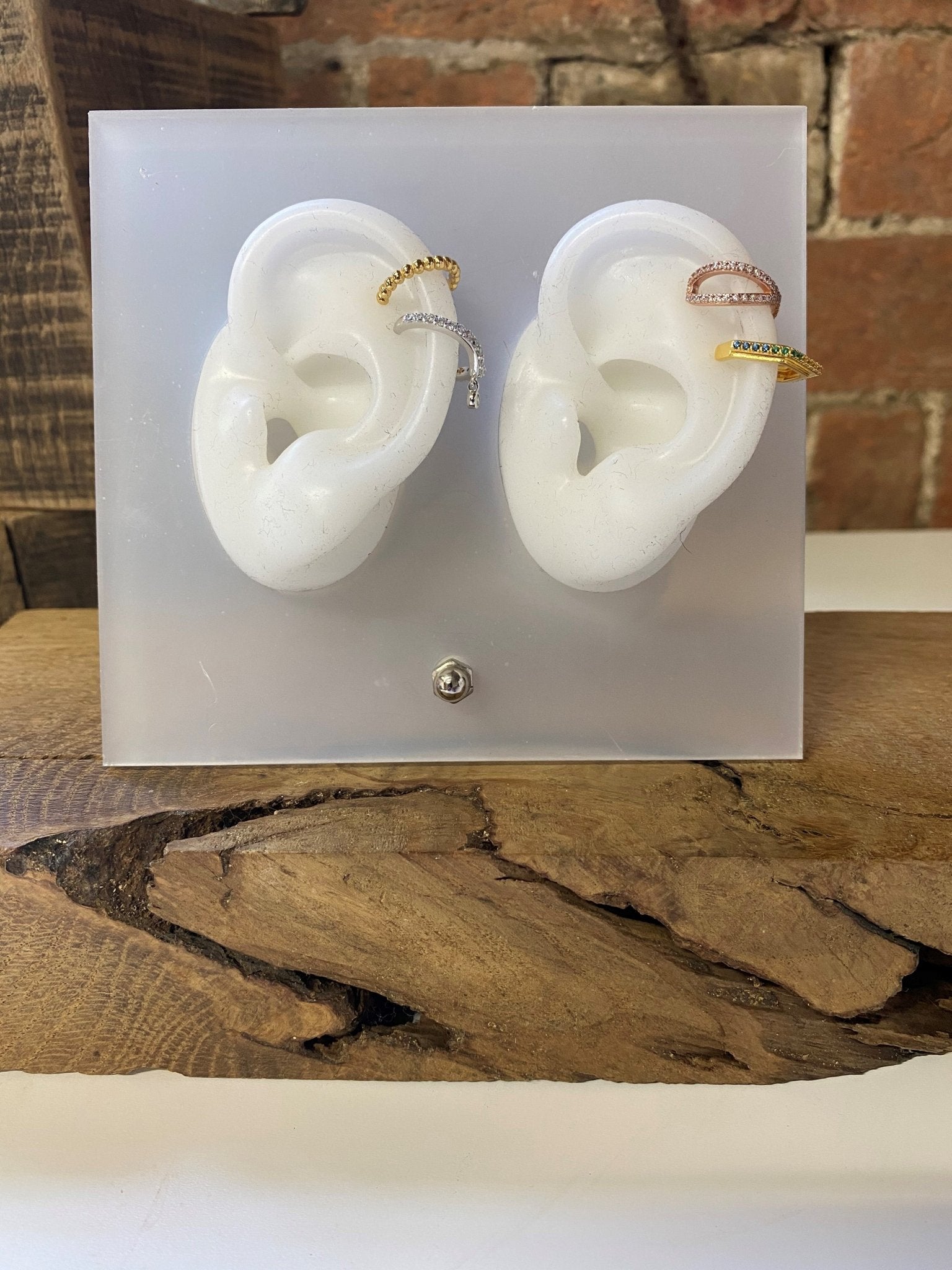 Acrylic Small Ear Cuff Stand - Reeves & Reeves